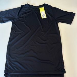 NWT youth large all in motion black dry fit t shirt